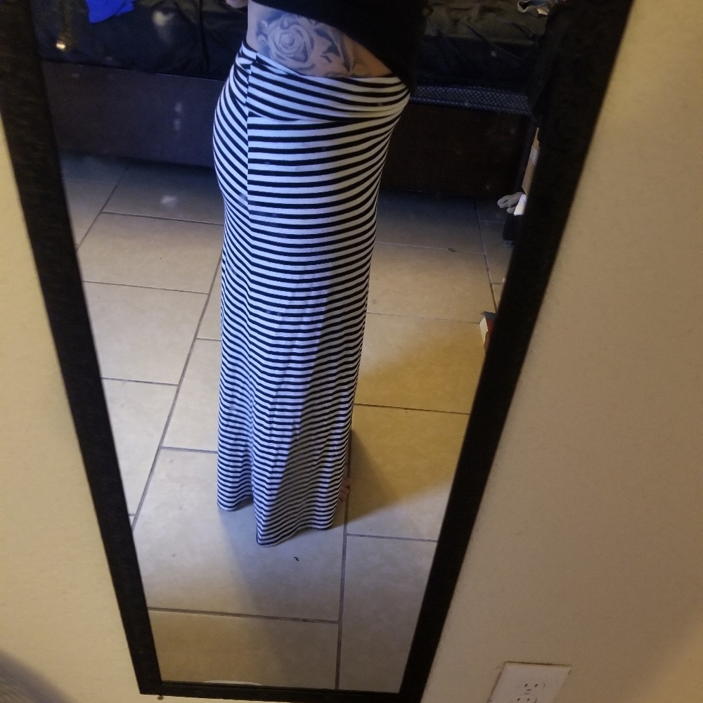 Long skirt .